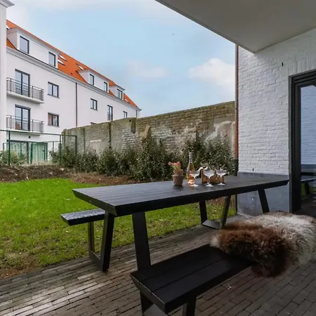 Poseidon Luxe Gelijkvloers Appartement Met Tuin ,Terras En Gratis Parking Knokke-Heist Exterior photo