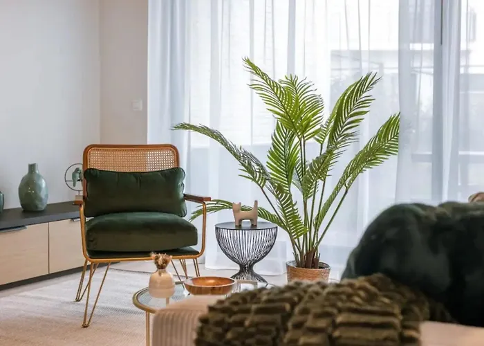 Poseidon Luxe Gelijkvloers Appartement Met Tuin ,Terras En Gratis Parking